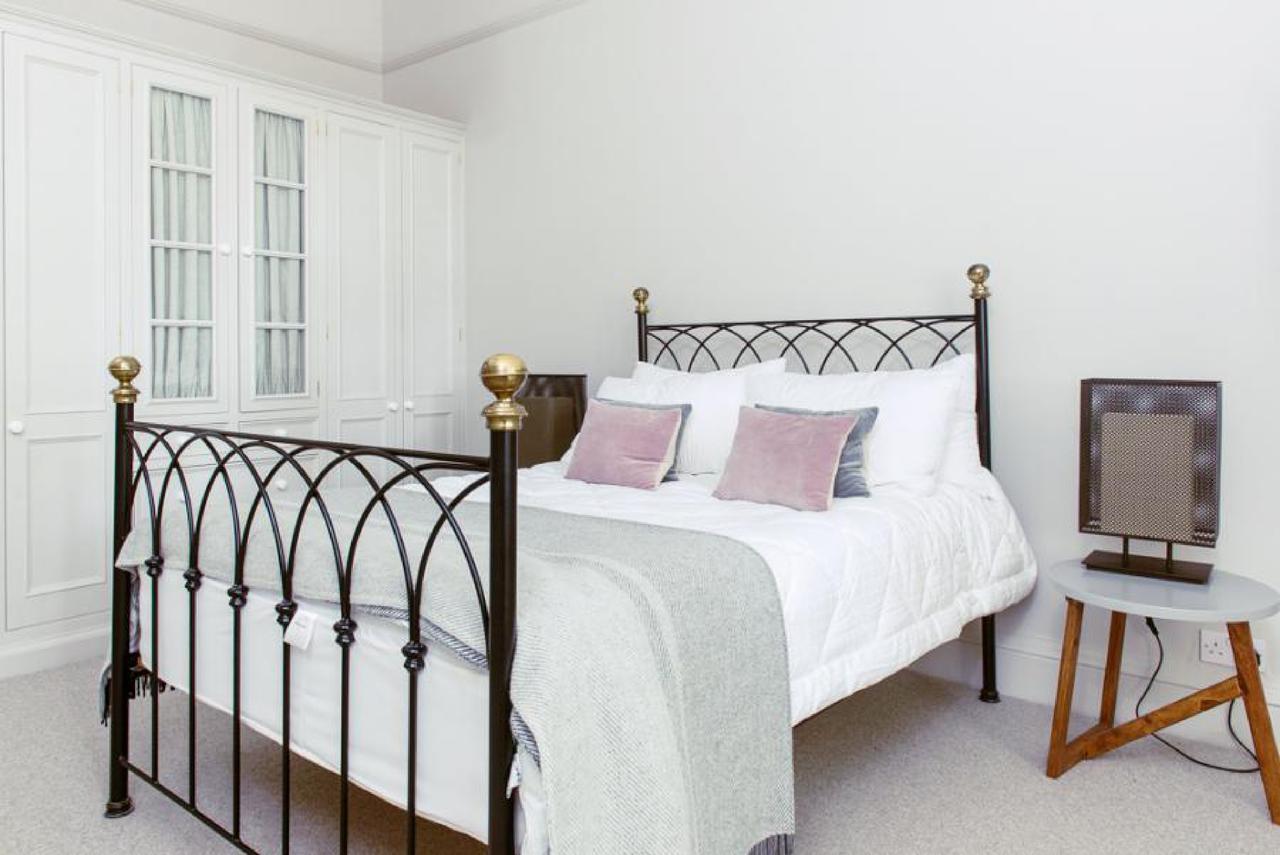 Ramsay Gardens - Grand 4-Bedroom Apartment Next To Castle Эдинбург Экстерьер фото